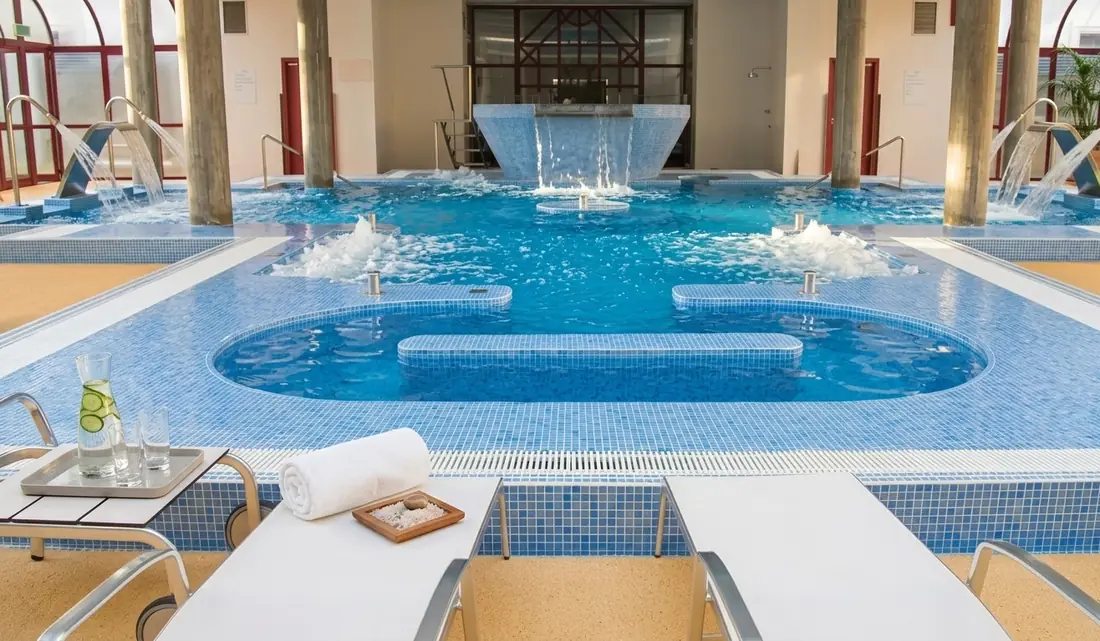 Spa pool